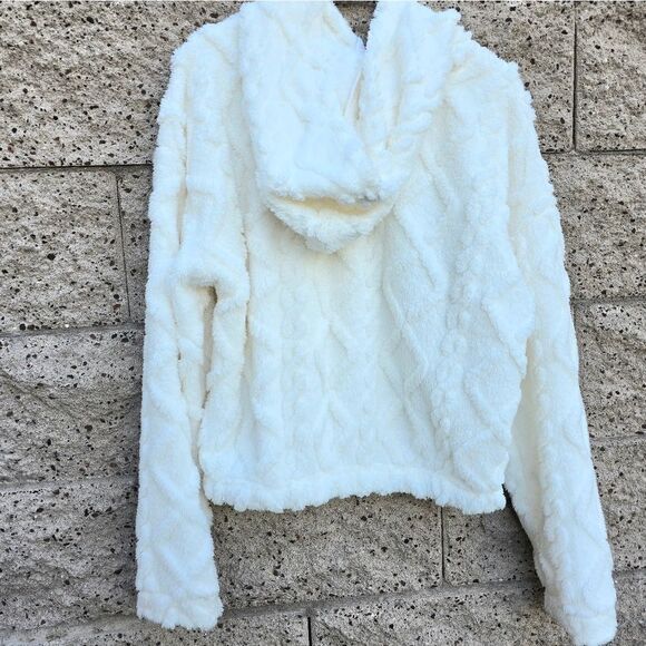 Cozy White Faux Fur Hooded Sweater - Picture 11 of 15